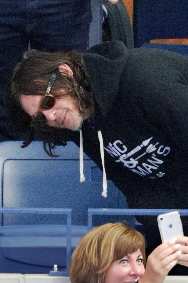 archive reedus tweet media