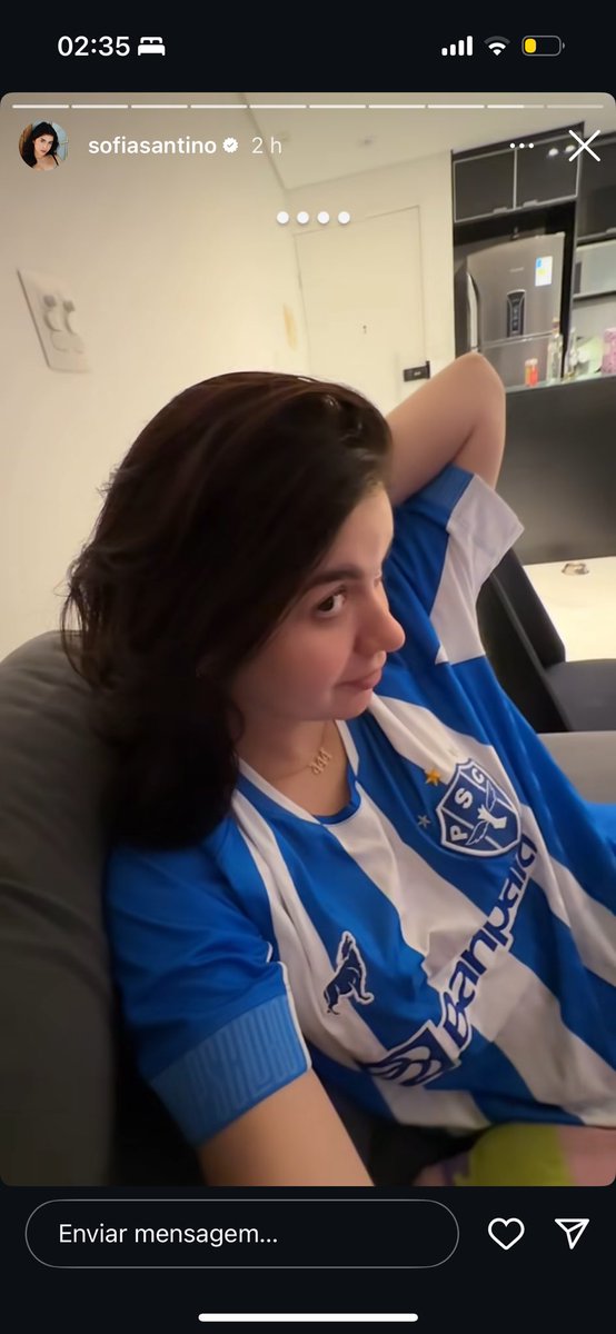 aiamtvrs_'s tweet photo. sofia santino com a camisa do paysandu, é isso, um beijo https://t.co/29YjGM9Sho