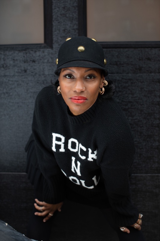 Even in their mainstream era, ear cuffs still give badass energy

simoneolivershopping.substack.com/p/the-ear-cuff…