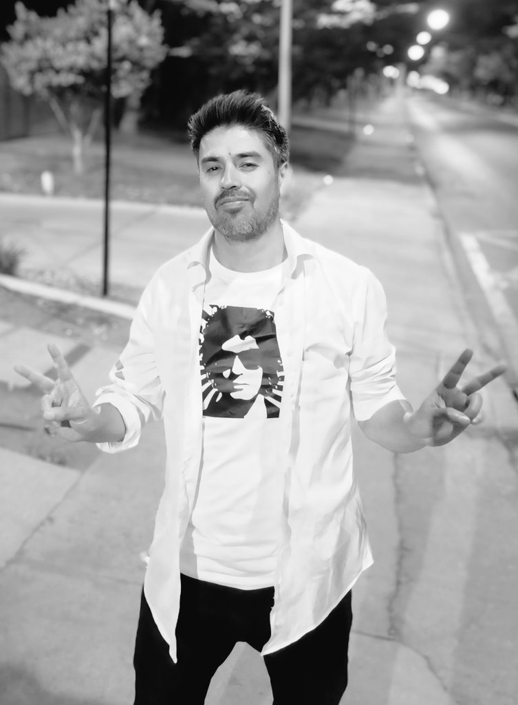 Elías tweet media