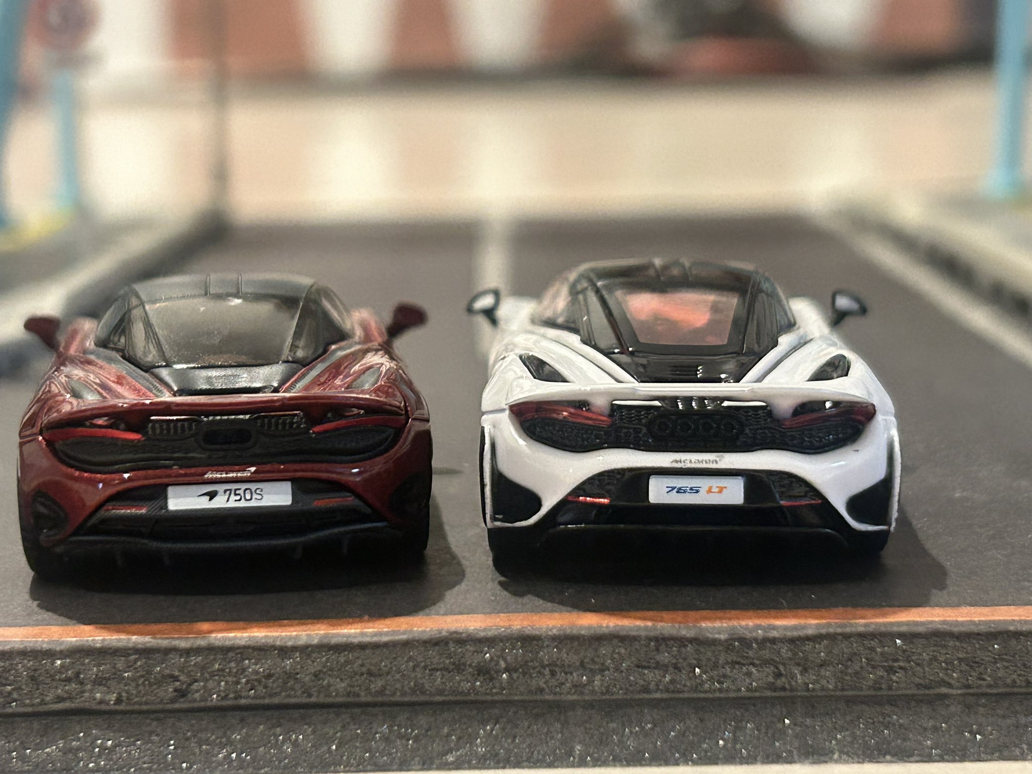 ミニカー masalkeya700 garage-forza_rk180144
