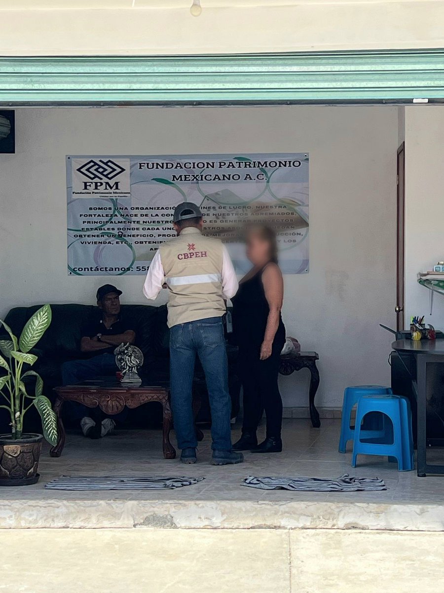 CBPEHidalgo's tweet photo. La Comisión de Búsqueda de Personas del Estado de Hidalgo, lleva a cabo acciones de difusión y pega de fichas en el municipio de Tizayuca, Hgo. 

#SecretariaDeGobierno
#TodosEnLaBúsqueda
#PrimeroElPueblo
#CBPEH https://t.co/XhLuSCkozA