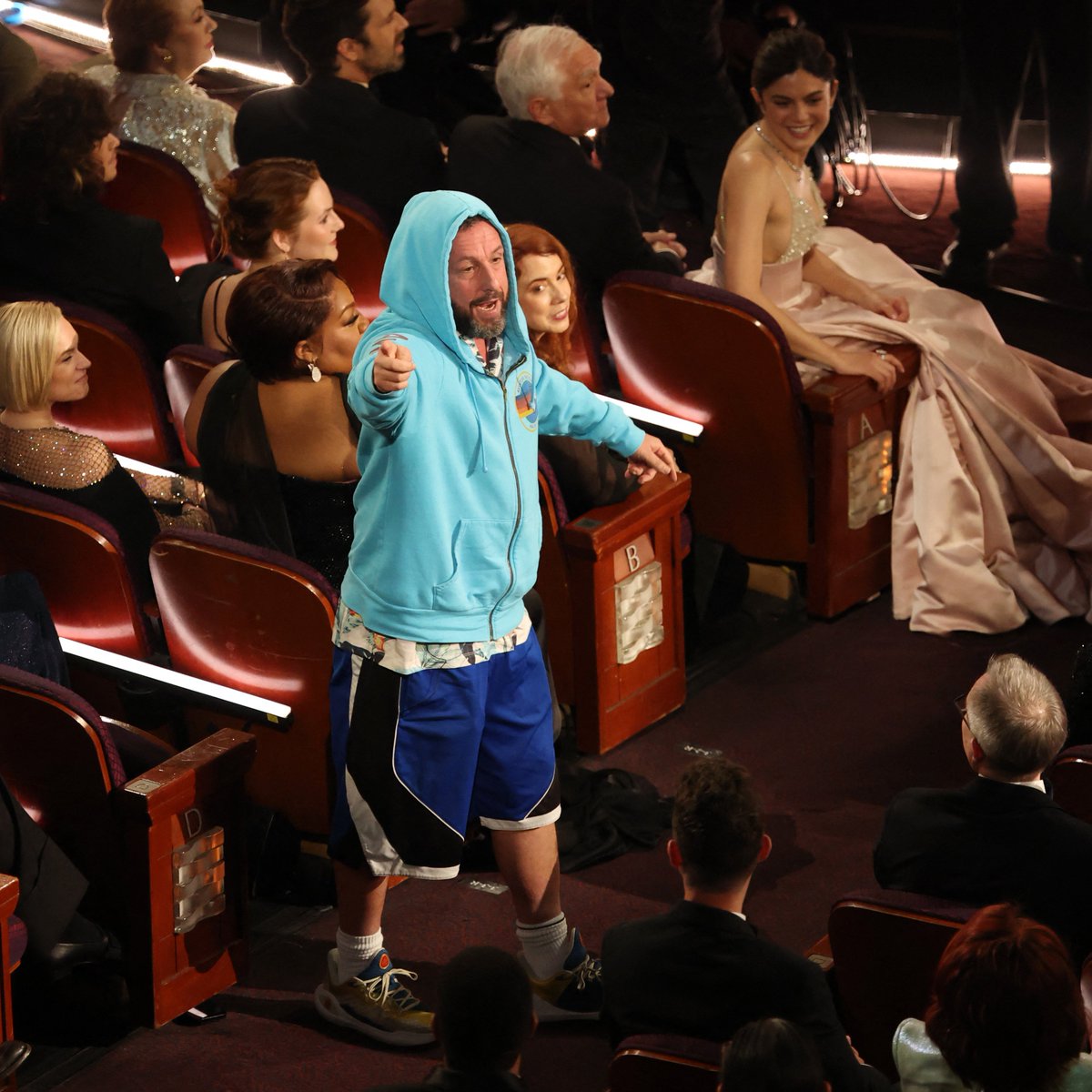 elespanolcom's tweet image. Por cierto... ¿Qué te ha parecido el outfit de Adam Sandler en los #Oscars2025? 👀

Me gusta si te parece divertido
RT si lo ves inadecuado

En directo 🔗leer.elespanol.com/obilj