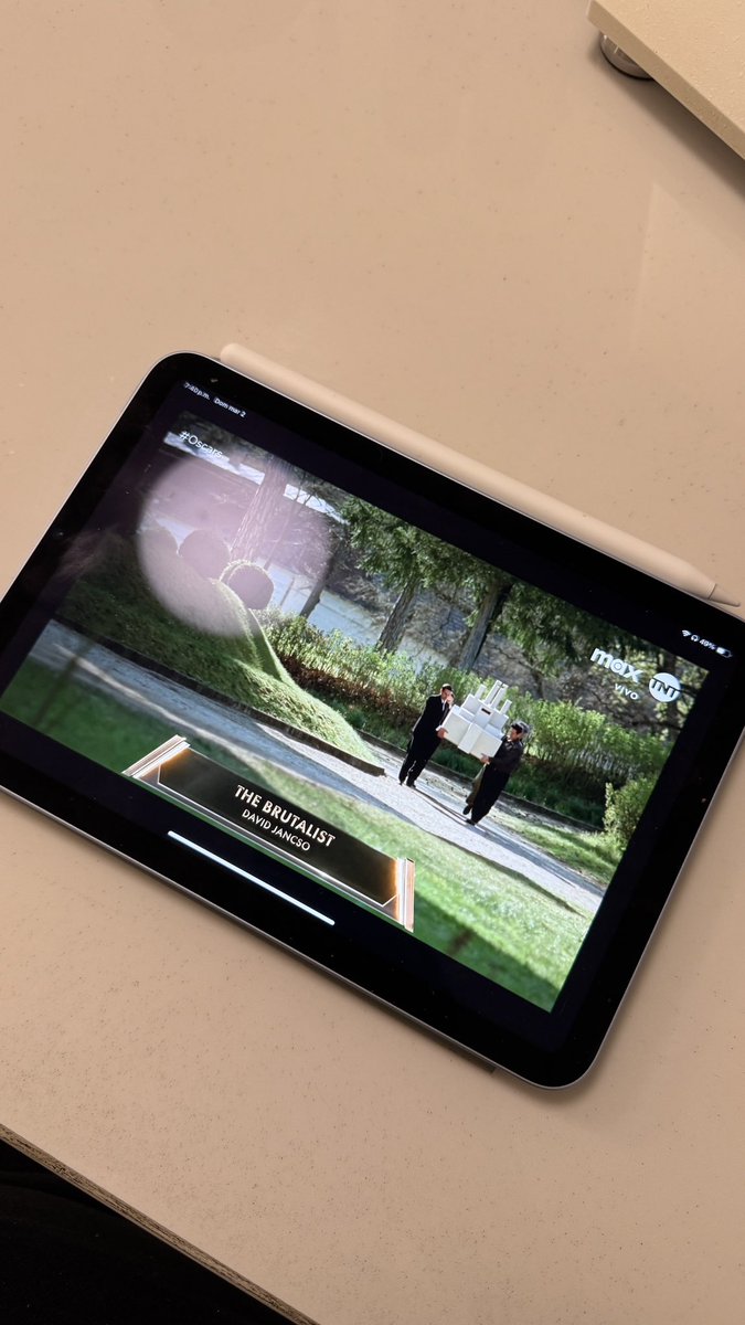 Mejor edición a The brutalist por editar 3 horas de película? No me imagino ese timeline. #Oscars, pero fue Anora.