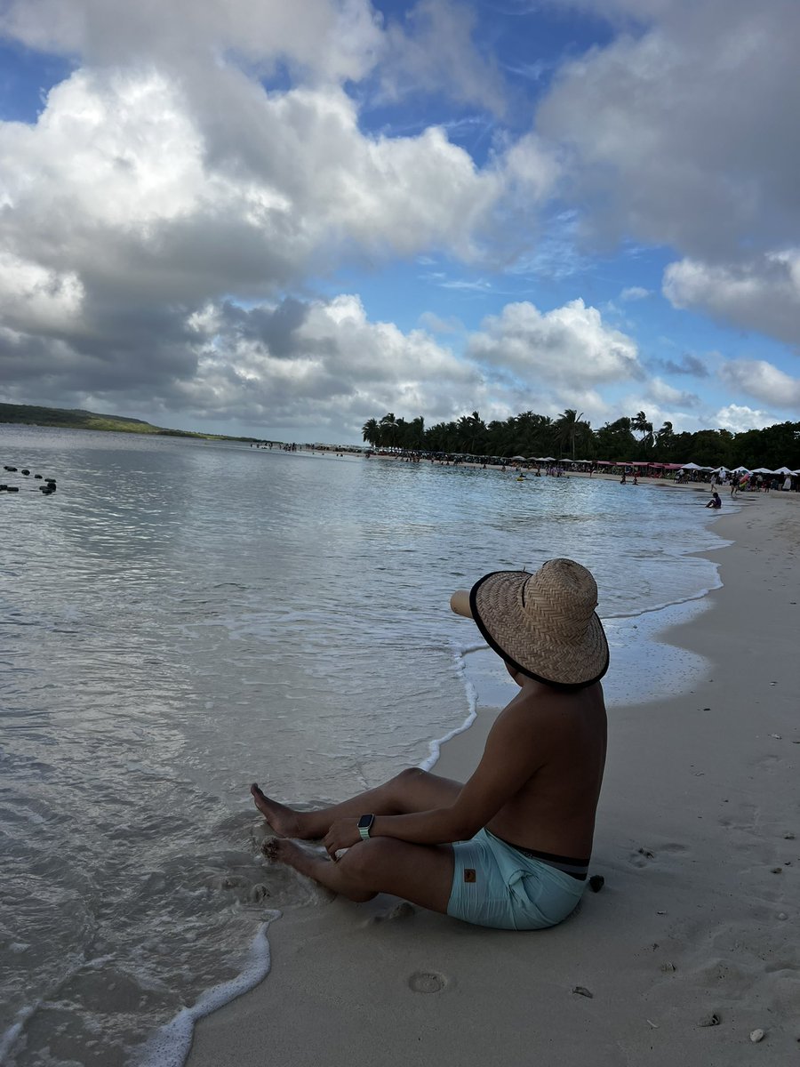 gonzalezh2020's tweet photo. Sol, playa y arena. ☀️🌊🏝️ https://t.co/mGdsAWBBCc
