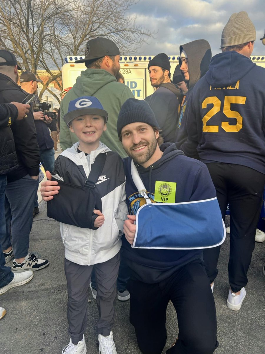 Ran into some <a href="/ToledoWalleye/">Toledo Walleye</a> players at #AcousticsForAutism in Maumee today. Ollie appreciated the well wishes from <a href="/tylersp7/">Tyler Spezia</a>. Hoping for speedy recoveries for both...