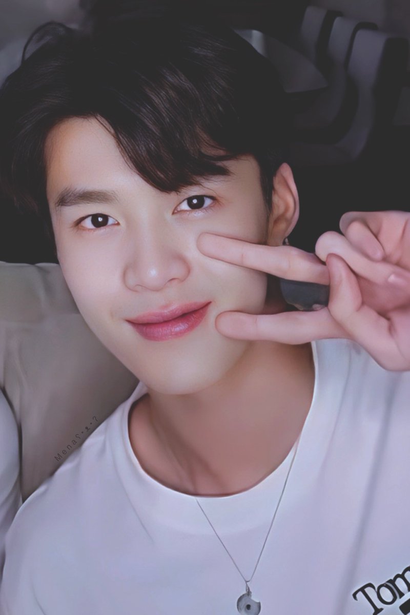 HBD นะคับพี่มีน ขอให้เปนอีกปีที่เติบโตไปพร้อมๆกับความรักที่ดีรอบๆตัว ได้ทำในสิ่งที่รัก มีเรื่องที่ทำให้ยิ้มได้ในทุกๆวัน ไม่เจ่บไม่ป่วย และถูกค้นพบในทุกๆวัน  ส่องประกายได้เต็มที่เลยน๊า และที่สำคัญไม่จำเปนต้องเก่งในทุกๆวัน วันไหนเหนื่อยก้อพักนะค้าบ รักพี่มีน🫶✨
#HAPPYMEENDAY26th