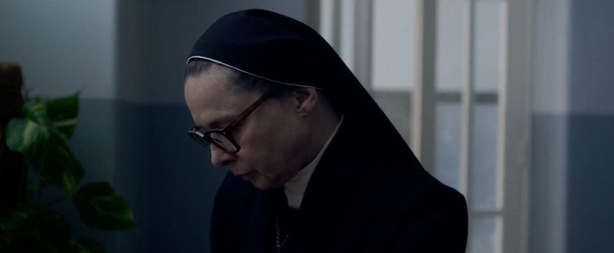 HELEBING_'s tweet image. “isabella, watching your work is a remidner of the power of paying attention, of savoring every single moment, every line, every breath, you do it with such ease, you truly were born to do this” 

💙