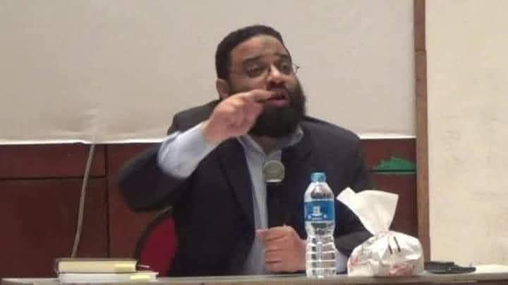 "انت في رمضان بتتخلَّص مِن كيد الشيطان اللي هو أصلًا ضعيف عشان تقابل الوَحش الحقيقي ، اللي هو حضرتك ! 
م / أيمن عبدالرحيم
