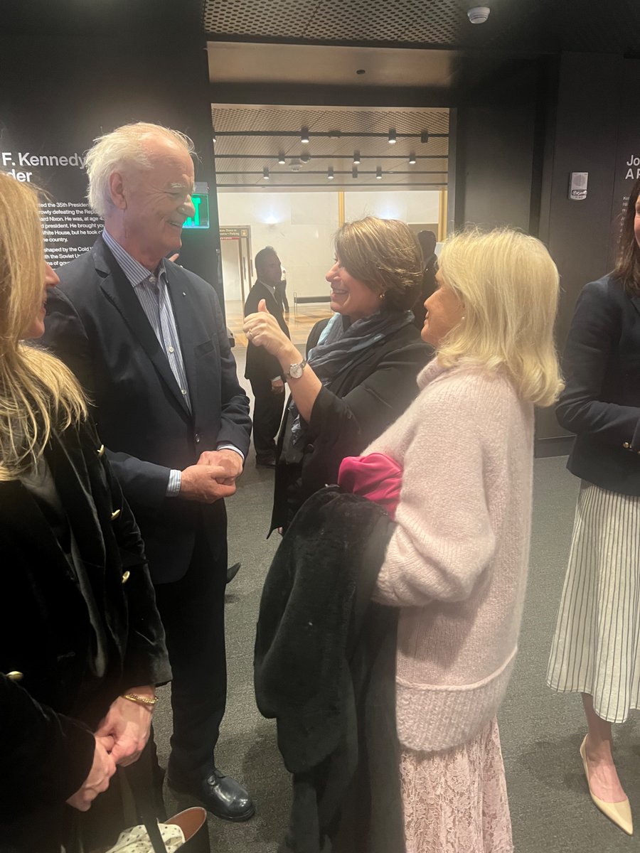 bterris's tweet image. Bill Murray and Bob Woodward had words about Woodward’s Belushi book tonight at the Kennedy Center. It was a little tense.
Also Debbie Dingell and Amy Klobuchar were there