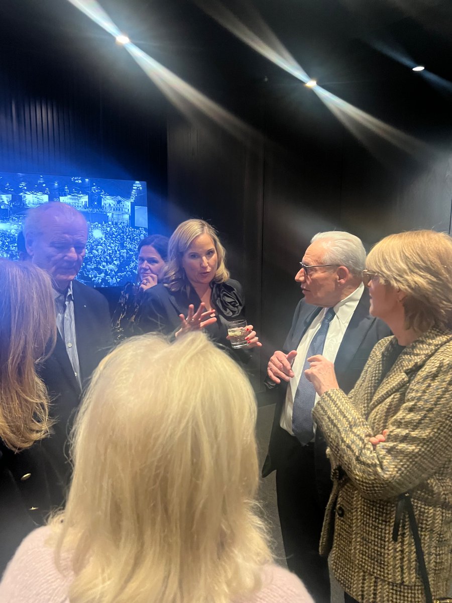 bterris's tweet image. Bill Murray and Bob Woodward had words about Woodward’s Belushi book tonight at the Kennedy Center. It was a little tense.
Also Debbie Dingell and Amy Klobuchar were there