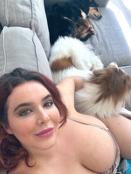 Watch Natasha Nice 🇫🇷🇨🇺🇺🇸's leaked NSFW photo on TwXstars