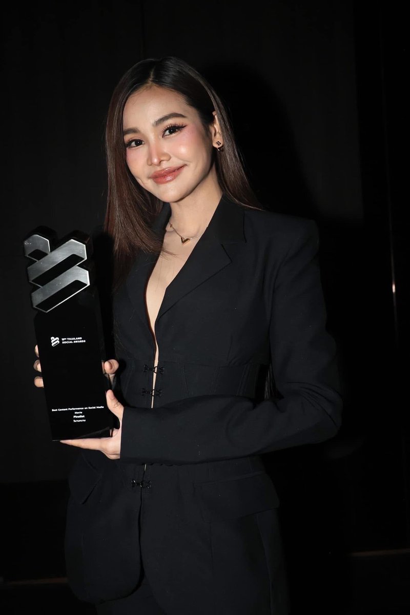 Dailyboomm34787's tweet photo. “หลานม่า” คว้ารางวัล “Winner”
BEST CONTENT PERFORMANCE ON SOCIAL MEDIA สาขา Movie
ในงาน Thailand Social Awards 13th

#หลานม่า
#HowToMakeMillionsBeforeGrandmaDies
#LAHNMAH
#วิมานหนาม
#TheParadiseOfThorns
#ThailandSocialAwards
#TSA13 https://t.co/FWSTBCS66a