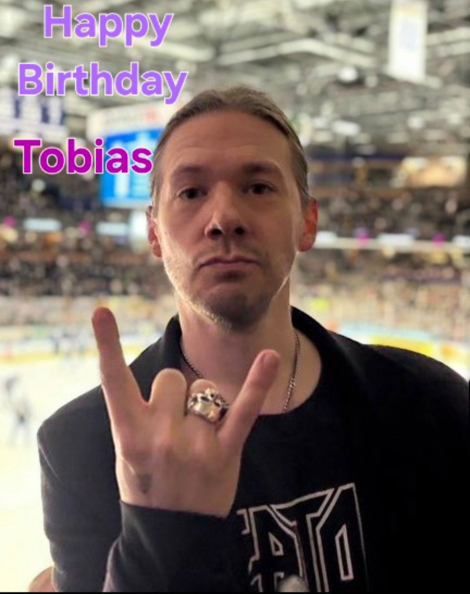 Yuzurunumber1's tweet photo. Happy Birthday Tobias Forge 🎂🎈🎁🎉🥳👻
Happiness, health, and everything else you want.
@thebandGHOST
#happybirthdaytobiasforge
#happybirthdaytobi
#Grattispåfödelsedagentobiasforge
#thebandghost
#mrghost
#ghost
#ghostbc
#papav https://t.co/c1JJwJBrEF