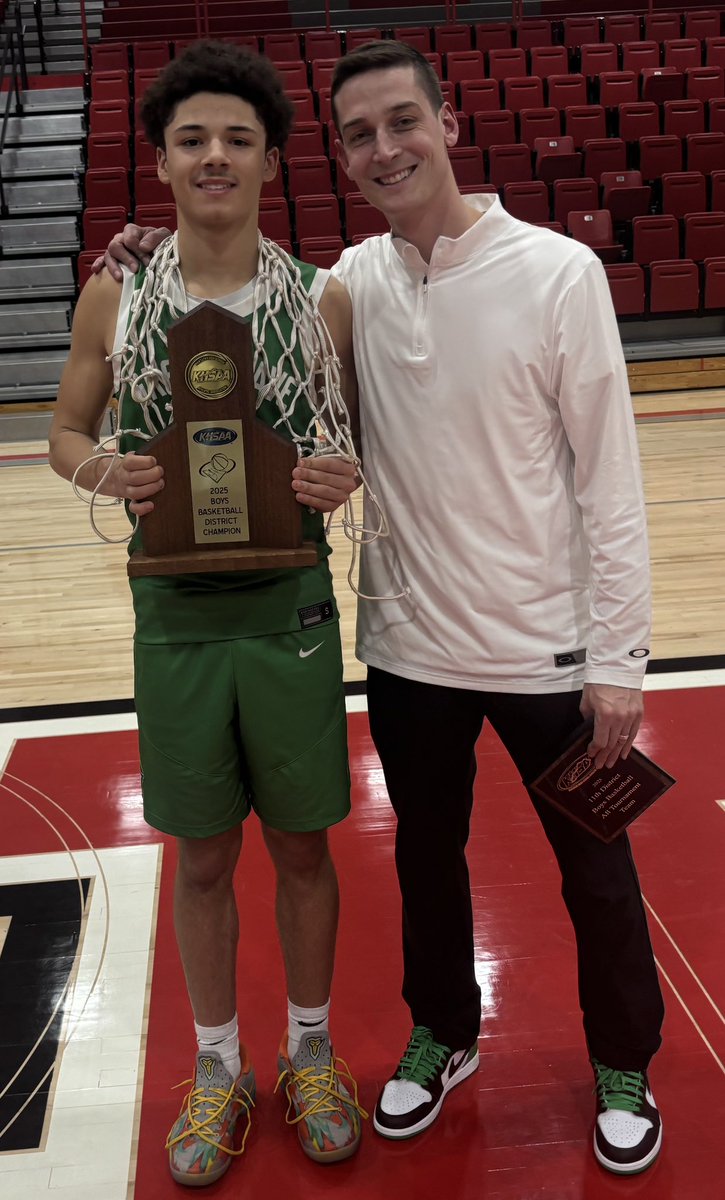 Ayden Medley (@ayden_medley5) on Twitter photo hudl.com/video/3/210706…
Clips from District Championship against Breckenridge County High School
Pts- 30
Rbd- 8
Stl- 3
<a href="/Meadebball/">Meade County Basketball</a> <a href="/SportsConnectKY/">Sports Connect Media</a> hudl.com/video/3/210706…
Clips from District Championship against Breckenridge County High School
Pts- 30
Rbd- 8
Stl- 3
<a href="/Meadebball/">Meade County Basketball</a> <a href="/SportsConnectKY/">Sports Connect Media</a>