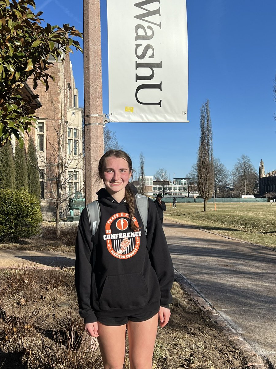 Big thanks to <a href="/jcon2000/">Jim Conlon</a> &amp; <a href="/WASHUsoccerW/">WashU Women's Soccer</a> for the amazing ID session today. Go Bears! ❤️ 🐻 💚 ⚽️