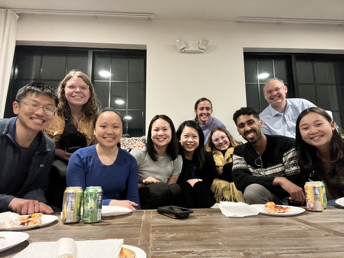 Hopkins Bayview IM Residency (@bayviewmedicine) on Twitter photo Amazing GIMboree this week with the tremendous <a href="/JennyZhangMD/">Jenny Zhang</a>! She is a champion for health care transformation and a GIMboree leadership alum :)
What an honor to have her share her journey with us as a featured guest!
<a href="/JH_UH_Residents/">Johns Hopkins UH Residents</a> <a href="/BayviewMedicine/">Hopkins Bayview IM Residency</a> Amazing GIMboree this week with the tremendous <a href="/JennyZhangMD/">Jenny Zhang</a>! She is a champion for health care transformation and a GIMboree leadership alum :)
What an honor to have her share her journey with us as a featured guest!
<a href="/JH_UH_Residents/">Johns Hopkins UH Residents</a> <a href="/BayviewMedicine/">Hopkins Bayview IM Residency</a>