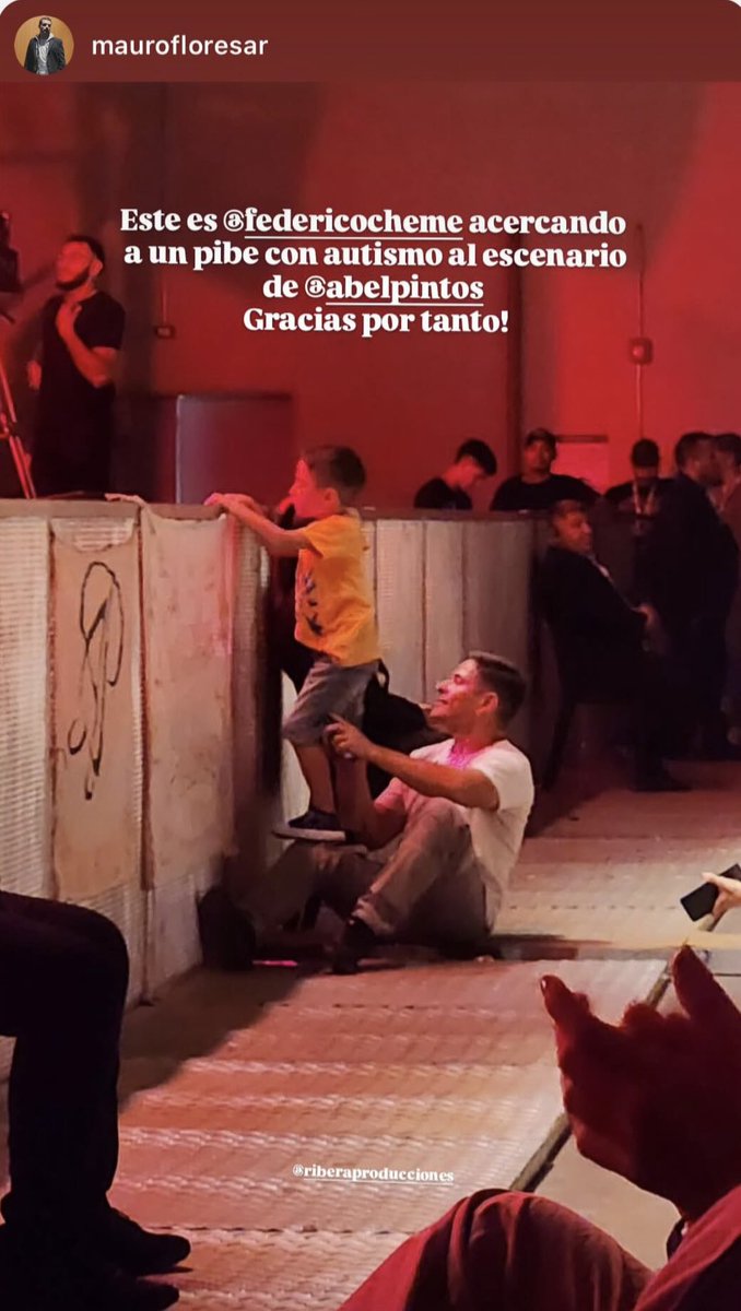 Me quedo con esta foto guardada en el ♥️. 

Muchísimas gracias <a href="/maurofloresar/">Mauro Flores</a> ! Esto es lo que más disfruto de hacer lo que verdaderamente AMO! 

Que se vengan muchos shows y muchos sueños más por cumplir.