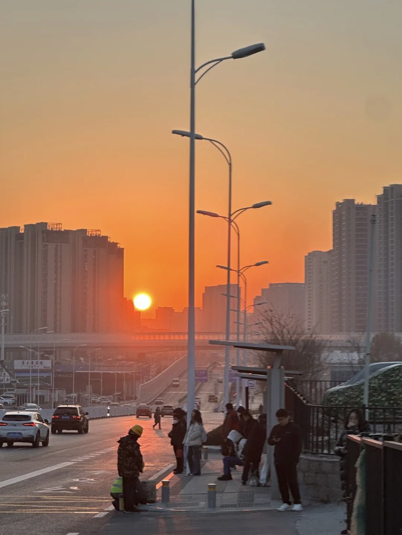 jinluperlayan's tweet image. Hello,everyone!Sunrise on the way to work, a new day full of hope.
Whatsapp: +86 15231539236
Wechat: 15231539236
Email: jinluts@gmail.com
#sandmakingmachine #limestone #machinemadesand #constructionsand #sandmakingmachinemanufacturer #sandmakingproductionlinefactory