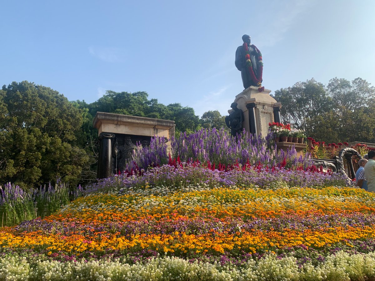 KRPrasadIISc's tweet image. Paid floral tributes our founder @iiscbangalore