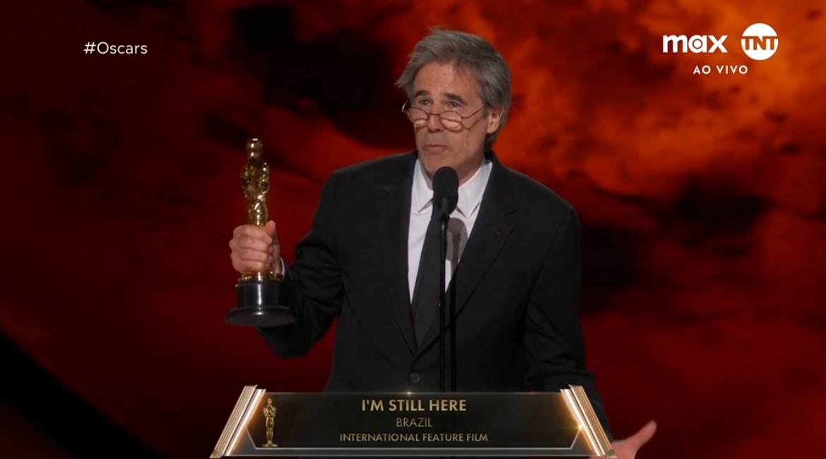oficialpales's tweet photo. Walter Salles se torna o primeiro bilionário bem quisto do Brasil #Oscars https://t.co/bmVkDYNvIY