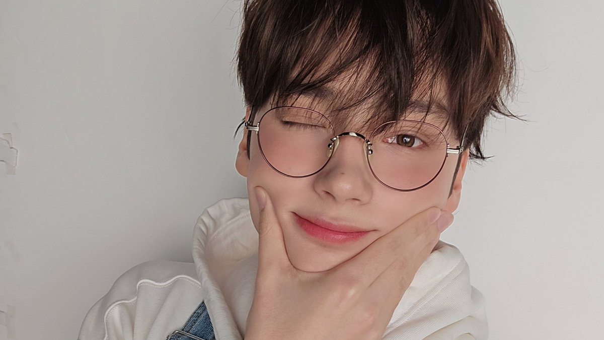 anglhue's tweet image. it’s a hueningkai thing ૮ ˶ᵔ ᵕ ᵔ˶ ა