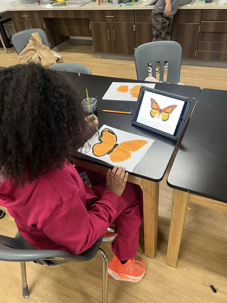 This project beautifully blends art, math, and science while allowing students to explore different ways of seeing and representing nature! <a href="/FBISDvisualart/">Fahmi Khan-FBISD Visual Arts</a>  #elementaryart