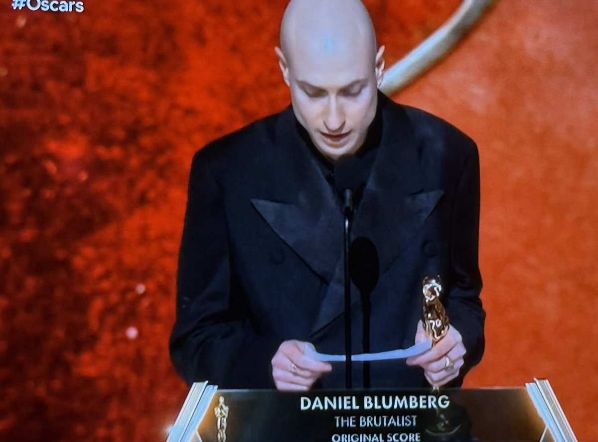 margaretojalvo's tweet image. #Oscars2025 #OriginalScore #Winner #TheBrutalist