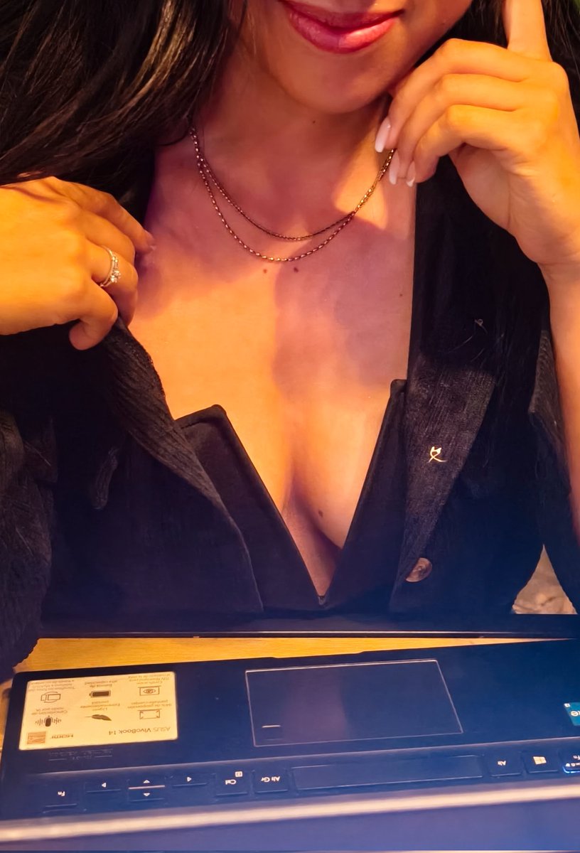 Que difícil trabajar así 🥵

#DALICOUPLE #parejasw