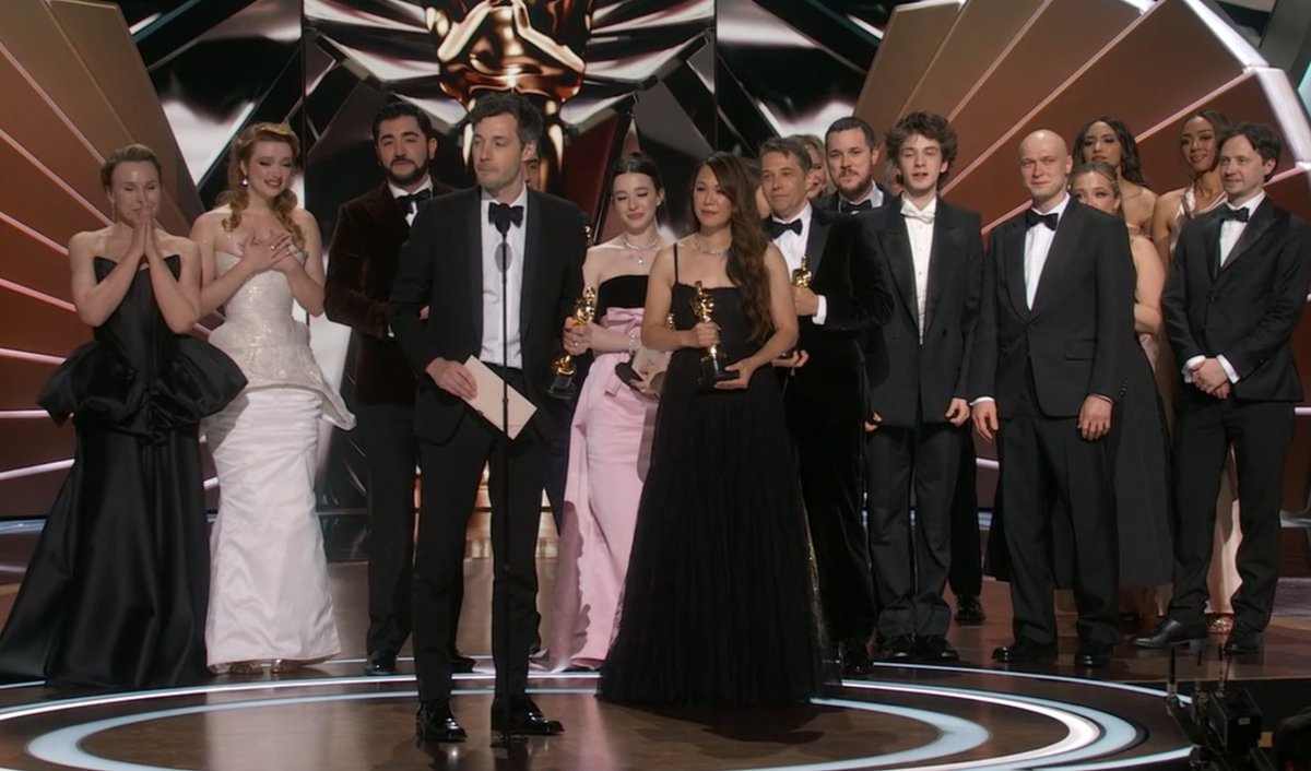 Anora wins Best Picture at the #Oscars

Sean Baker is the first person (and Letterboxd member) to win four Oscars for one film.