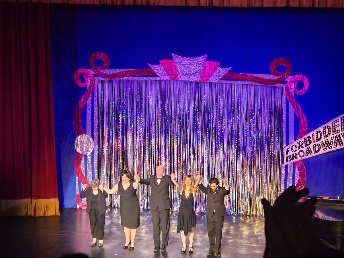 TheBuccosFan's tweet image. I had a great time with my wife Ginny on Saturday night at the @CantonPalaceThr enjoying "Forbidden Broadway: The Next Generation". Only 4 actors &amp;amp; a wonderful piano player doing spoofs of musicals &amp;amp; actors. The Palace is a great old theater built in 1926. #GreatVenue #FunTime 😊
