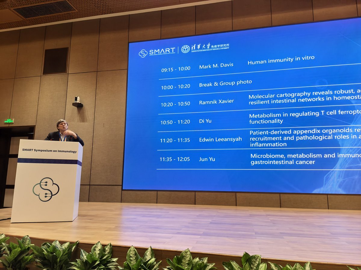 Qi_Tsinghua's tweet image. Day 1, good start with Mark Davis, at the symposium "Deconstruction and reconstruction of lymphocytes for precision medicine"