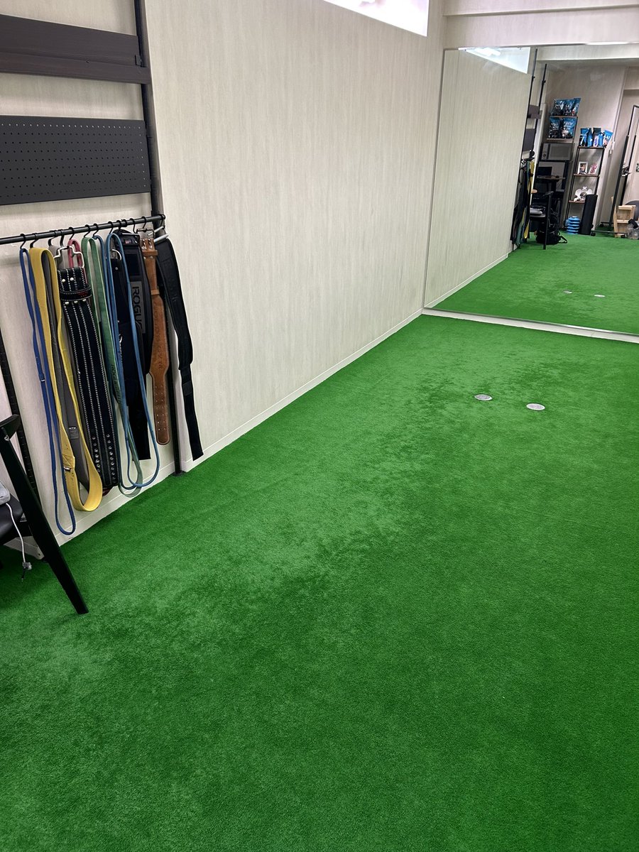 keyfitebisu's tweet photo. KEYFIT道場では、パーソナルトレーニングだけではなくこちらのエリアでトレーニング前に身体を動かしやすくするエクササイズ等を行うことも可能です💪
トレーニングで効率よく効果を出すために何をやっていいのかわからない。という方がいましたら、ぜひ一度KEYFIT道場に体験をしに来てみてください🔥 https://t.co/fLZovfxIIJ