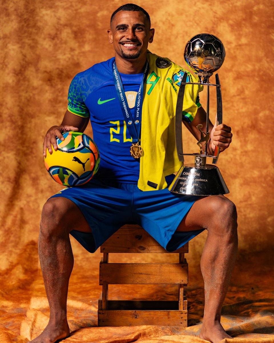 Na areia a estatueta também é brasileira 🇧🇷