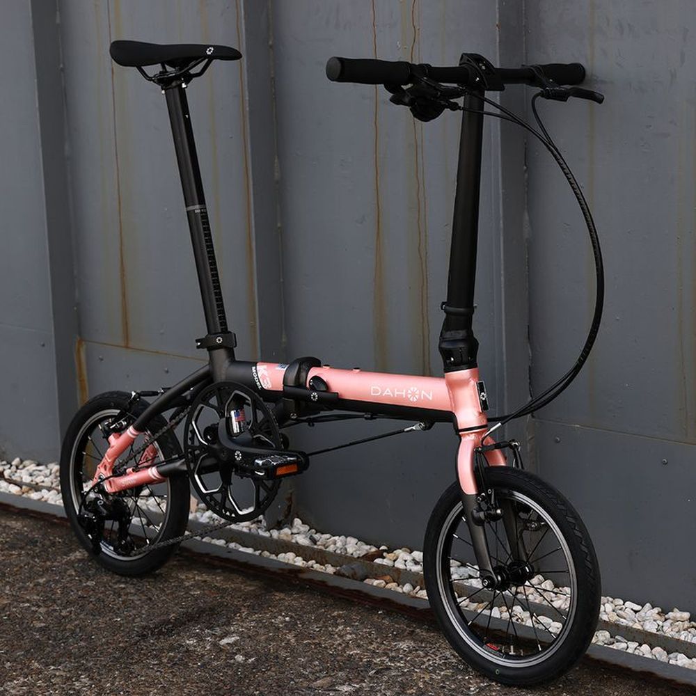 【新商品情報】
K3 限定カラー ピュアリティーピンク予約開始

全国限定50台のみ！
春に合わせたカラーが満を持して限定販売です！
発送は5月上旬～中旬を予定しています。

数も少なく、再販も未定ですので、是非お早めに！

ご購入はこちらから👇👇
bestsports.jp/products/dahon…