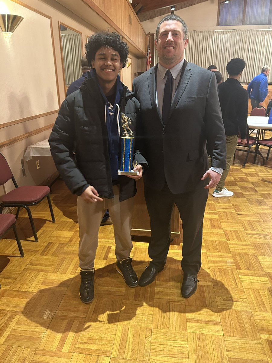 Jayden francois (@igltroopz) on Twitter photo Blessed to have received offensive player of the year! Excited for what next year has in store. <a href="/CoachDeWitt/">Ed DeWitt</a> <a href="/CoachStruthers/">Ryan Struthers</a> <a href="/presidentsfball/">Presidents Football</a> Blessed to have received offensive player of the year! Excited for what next year has in store. <a href="/CoachDeWitt/">Ed DeWitt</a> <a href="/CoachStruthers/">Ryan Struthers</a> <a href="/presidentsfball/">Presidents Football</a>
