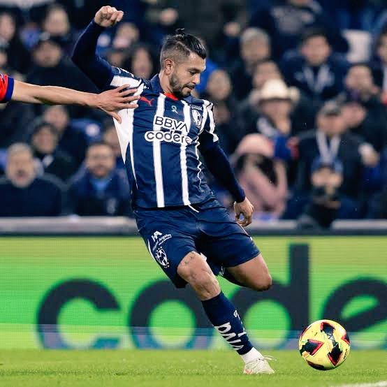 Jugadores con más asistencias en el Clausura 2025:

5 - Jesús Corona
5 - Alex Zendejas
4 - Alexis Vega
4 - James Rodríguez
4 - José Paradela