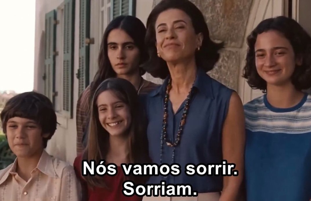 shgabie's tweet photo. no fim das contas temos mais motivos pra sorrir do chorar brasil ganhou um oscar pela primeira vez e livramos toda américa latina de uma bomba nuclear chamada emilia perez https://t.co/7348hfB7CT