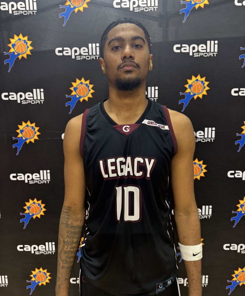 BigShotsGlobal's tweet photo. #BIGSHOTS #PrepNationals

Legacy School of Sport Sciences- 78
# 10 Tyrus Rathan-Mayes 19 (Wichita State signee)
@MbbTitans 

Hamilton Heights- 71
# 0 BJ Bradford 22
@HHhawksbball https://t.co/k8ir6zb66H