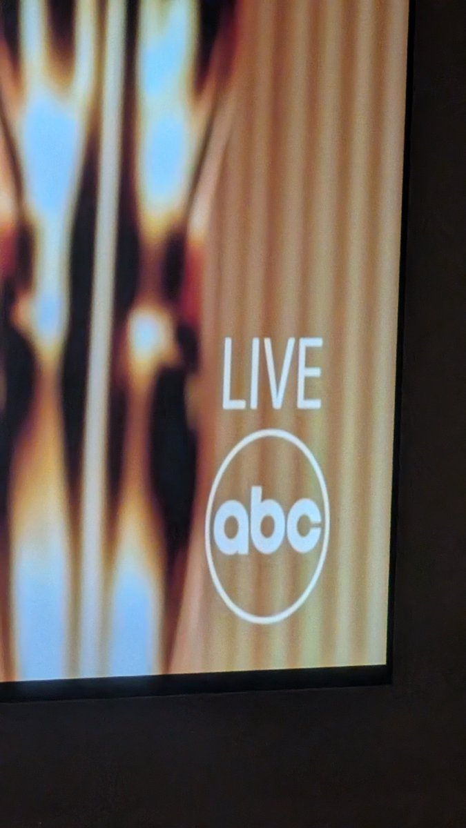 Brian M. Westbrook (@brianwestbrook) on Twitter photo No, not really "live".... 😂😉🐈 <a href="/TheAcademy/">The Academy</a> #Oscars    <a href="/ABC/">ABC News</a> No, not really "live".... 😂😉🐈 <a href="/TheAcademy/">The Academy</a> #Oscars    <a href="/ABC/">ABC News</a>