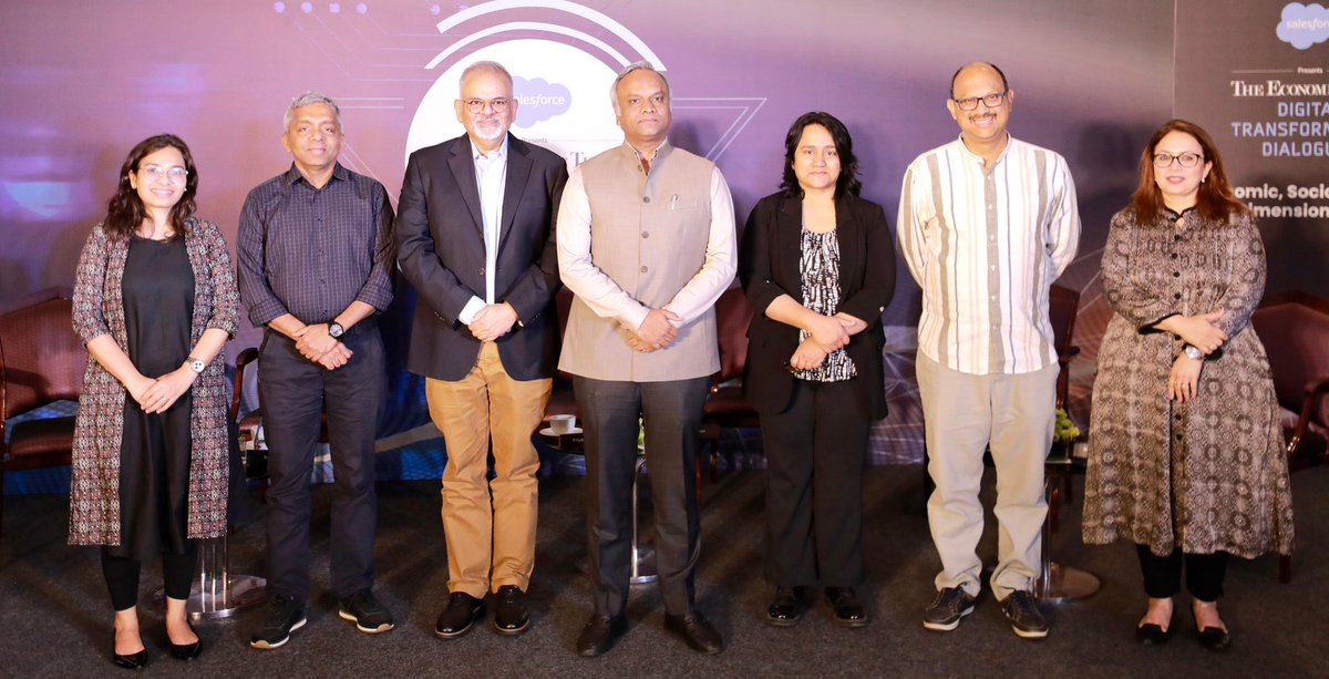 I recently participated in a closed-door roundtable at the Salesforce Digital Leadership Dialogue, powered by The Economic Times. 

It was an engaging discussion with my co-panelists, where we explored the merits, demerits and potential of AI from its role in governance to its