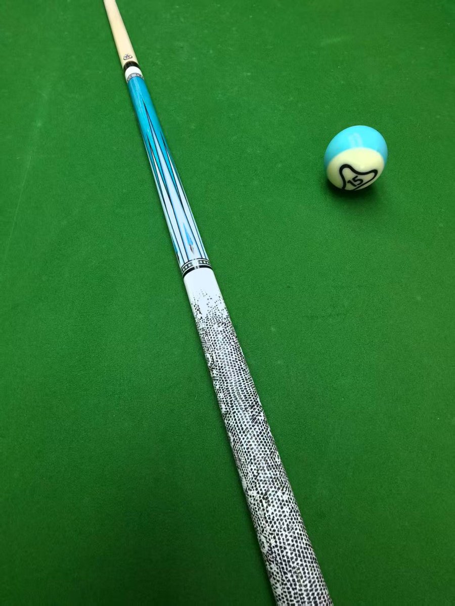 KonllenJ86968's tweet image. KONLLEN KL-05F シリーズのビリヤードキューの外観デザインは、まさに完璧です。爽やかなブルーのトーンと独特の質感で、まるで芸術作品を手に持っているような気分になります。ビリヤードルームに持っていくたびに、ビリヤードプレイヤー全員の注目を集めることでしょう。
#konllen#poolcue