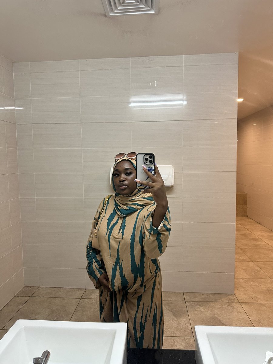 tinukevibes_'s tweet photo. Ramadan kareem https://t.co/5dxyYd4E5E
