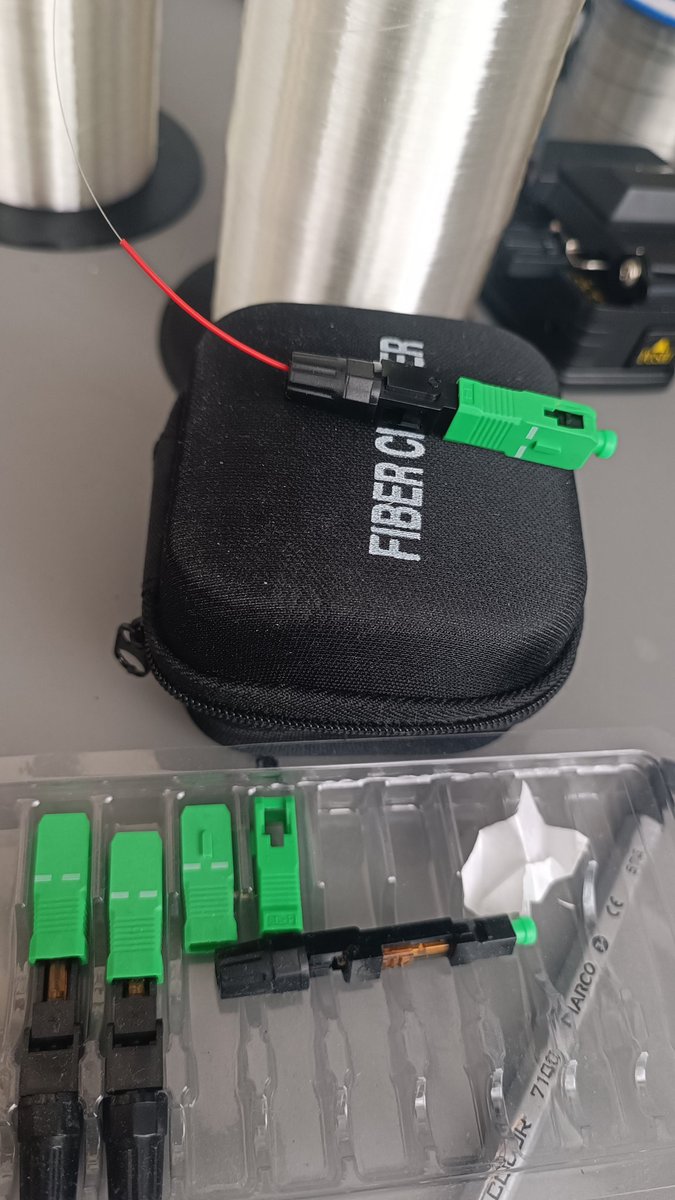 reliable person 🇺🇦 (@therabbitflash) on Twitter photo Why fiber optic welding better than FastConnect? Welding produce stronger and more stable connection. For military purposes it's preferred. But now i use FastConnect because i don't have welder.
PayPal: info@o-pocket.org Why fiber optic welding better than FastConnect? Welding produce stronger and more stable connection. For military purposes it's preferred. But now i use FastConnect because i don't have welder.
PayPal: info@o-pocket.org