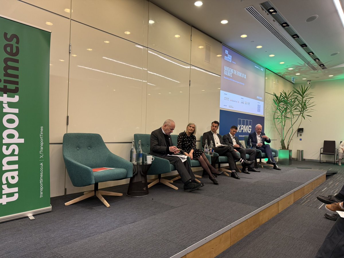 Transport Times (@transporttimes) on Twitter photo The 2025 #UKRAILSUMMIT is underway with <a href="/LordPeterHendy/">Lord Peter Hendy</a> giving the keynote address, chaired by <a href="/AJCSmith101/">Anthony Smith Transport Matters</a> The 2025 #UKRAILSUMMIT is underway with <a href="/LordPeterHendy/">Lord Peter Hendy</a> giving the keynote address, chaired by <a href="/AJCSmith101/">Anthony Smith Transport Matters</a>