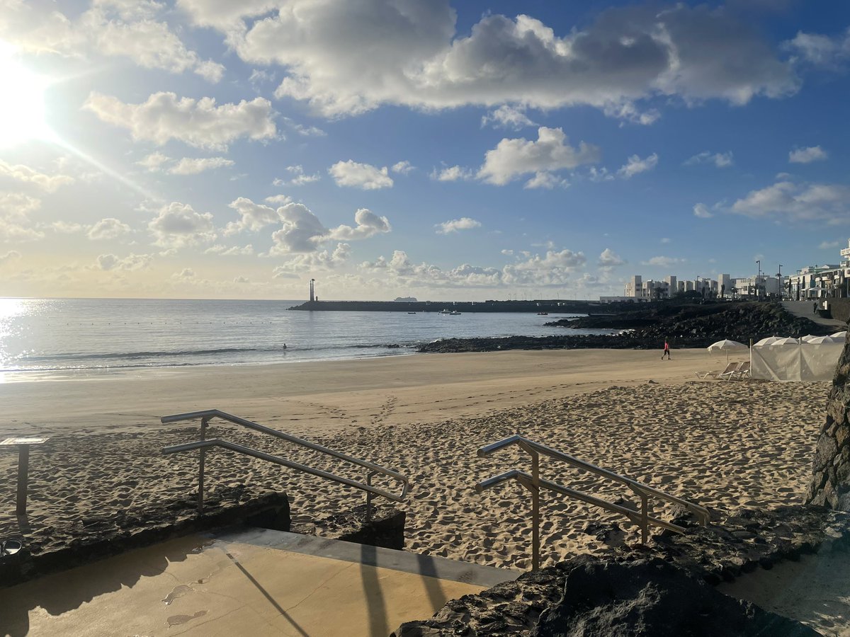 Lovely walk along the beach this morning 😎