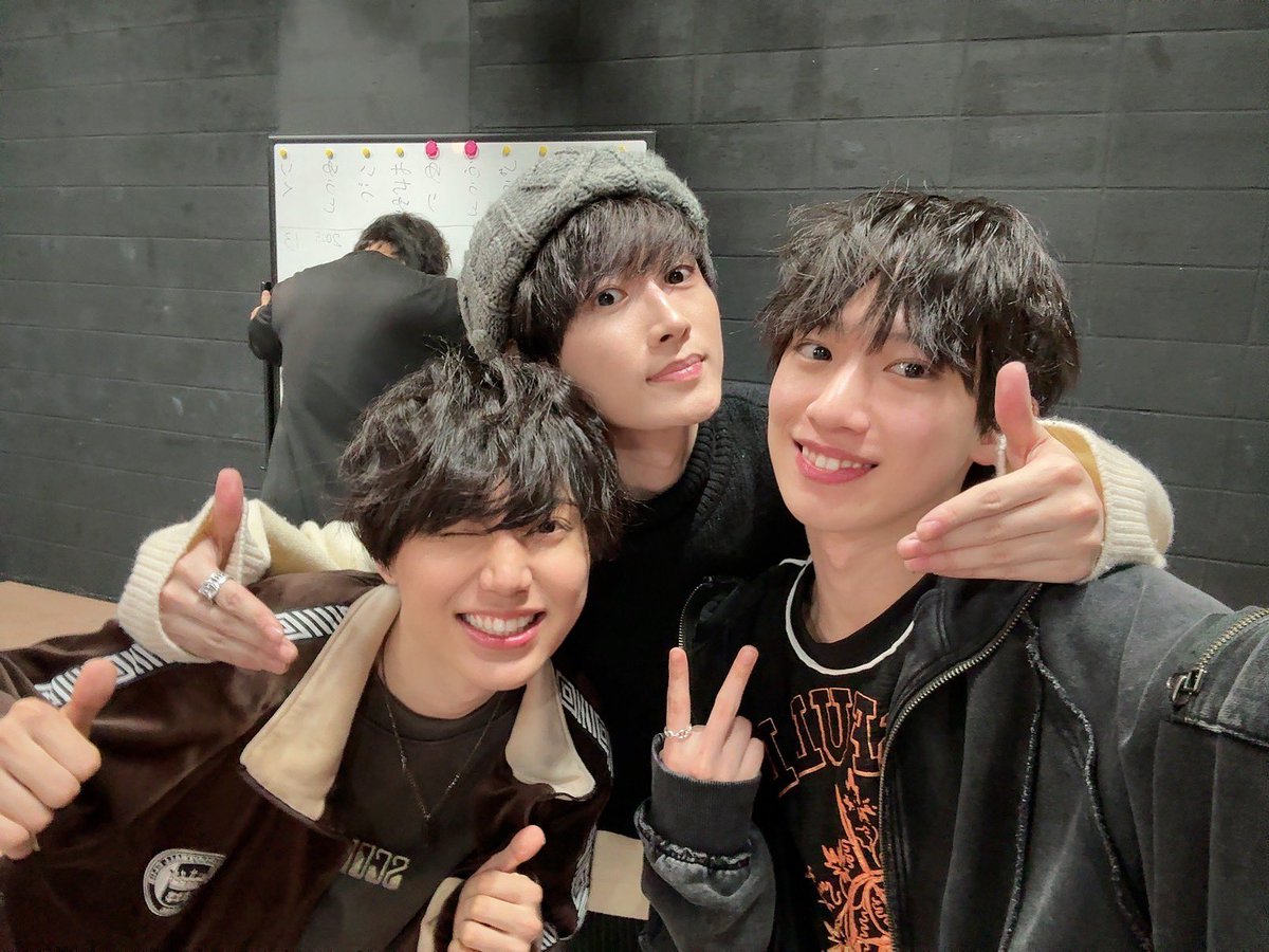 『なおりくの遊び場　vol.15』

ご来場ありがとうございました〜！！

いつもだけど、今回も最高に楽しかった！

そしてナオピーさんにセットしてもらったよ！しょうまも！
カッコよくしていただけて嬉しいのです☺️

後ろにりくさんいる笑

#なおりくの遊び場