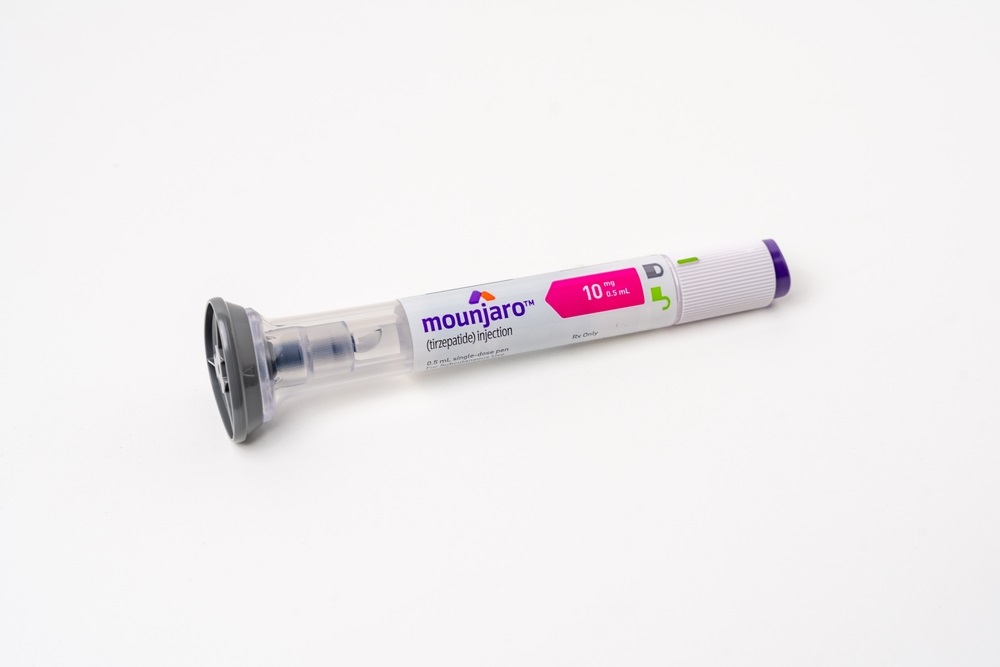 MyConciergmd's tweet photo. Discover how Mounjaro, initially approved for type 2 diabetes, revolutionized weight loss treatment. Learn about its journey from diabetes medication to an FDA-approved weight management solution.

https://t.co/erZEn4qrj2

#mounjaroapprovedforweightloss https://t.co/vjoXynEVZ1