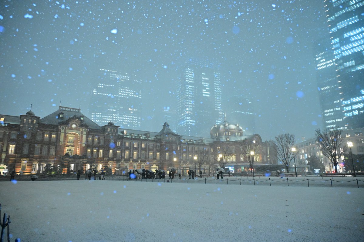 雪と東京の近代建築が揃うと"""帝都""""感が出てぶち上がるんですよねぇ