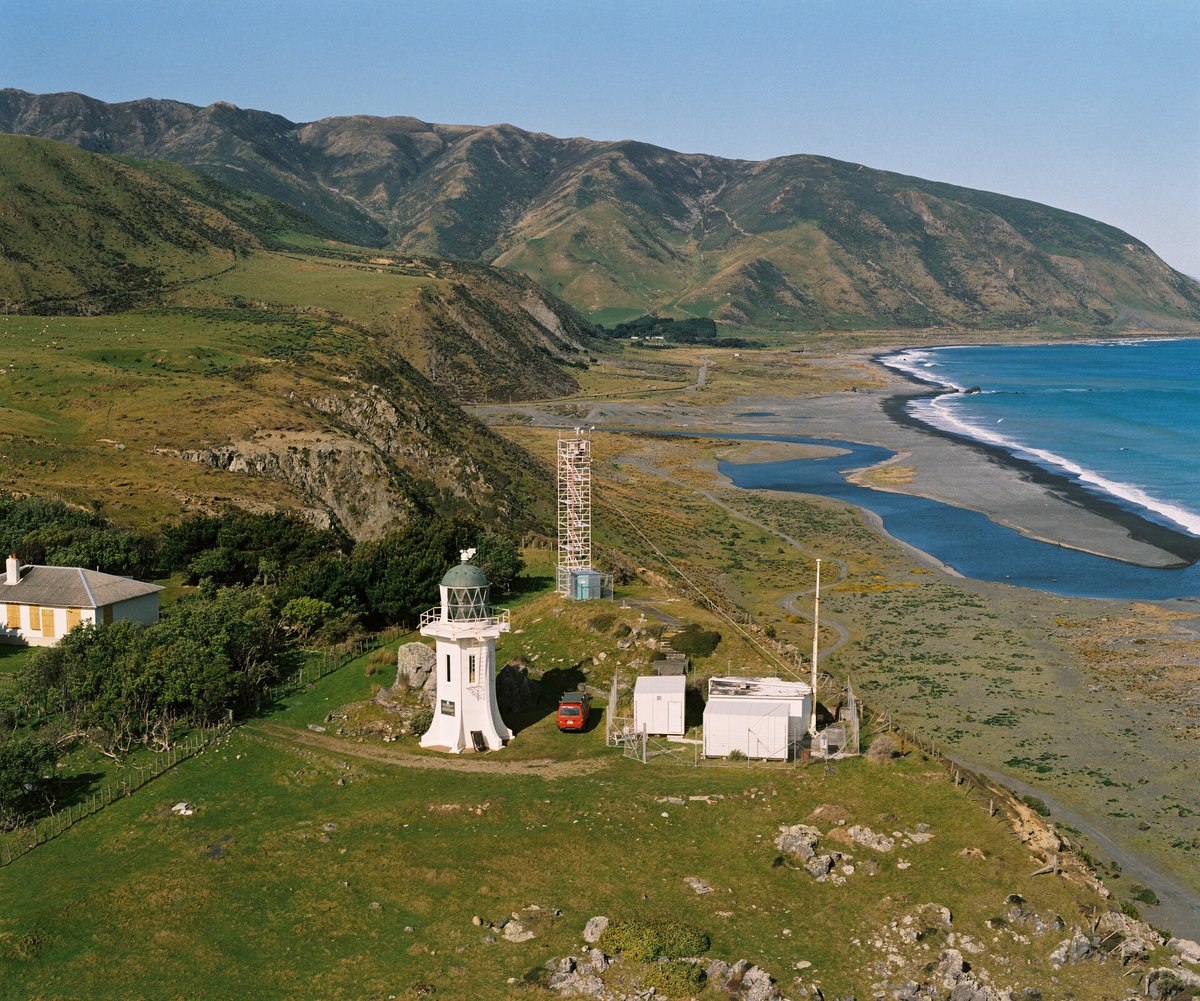 Our 33-year joint GNS-NIWA atmospheric radiocarbon record has enabled a groundbreaking study that has tracked long-term changes in the atmosphere’s “self-cleaning” capacity – and reveals methane emissions may be rising faster than previously assumed 👉theconversation.com/the-atmosphere…